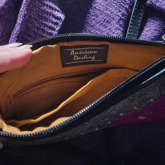 American Darling - Picture 5 of 5